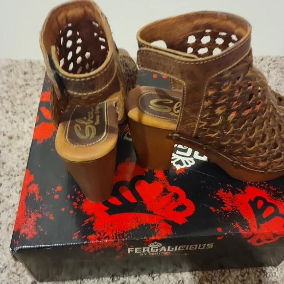 Sbicca open toe chunky heels - Picture 3 of 5